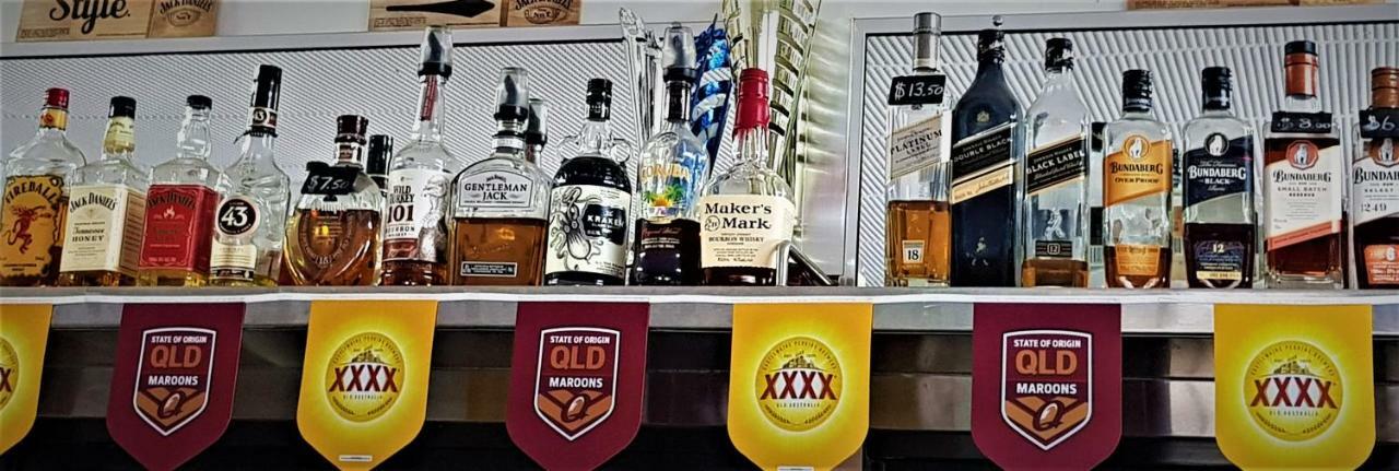 Railway Hotel Bundaberg Esterno foto